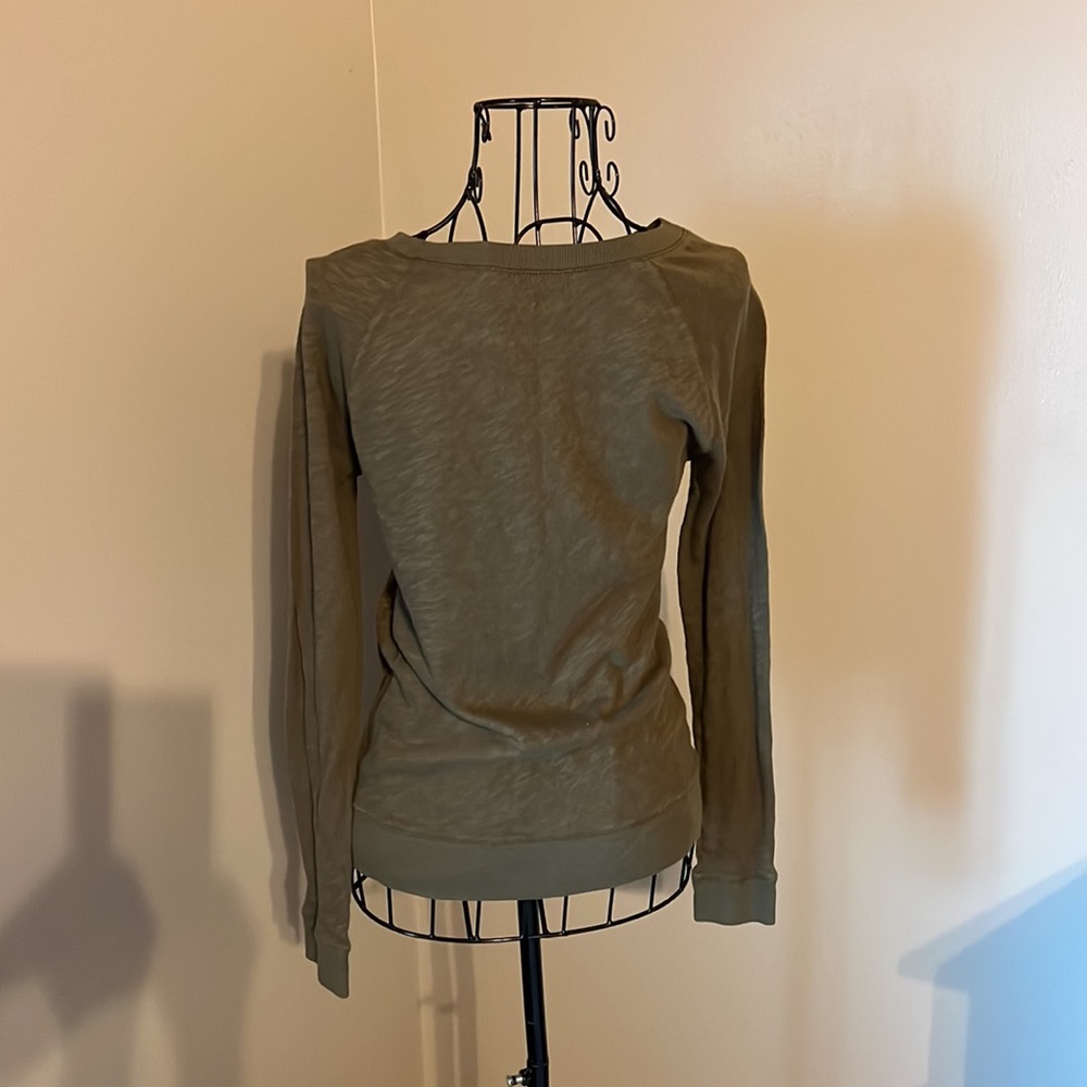Am Taylor Loft sweatshirt‎ - Picture 2 of 3